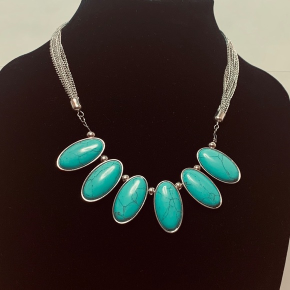 Erica Lyons Jewelry - Erica Lyons Faux Turquoise Necklace Erica Lyons Jewelry - Erica Lyons Faux Turquoise Necklace